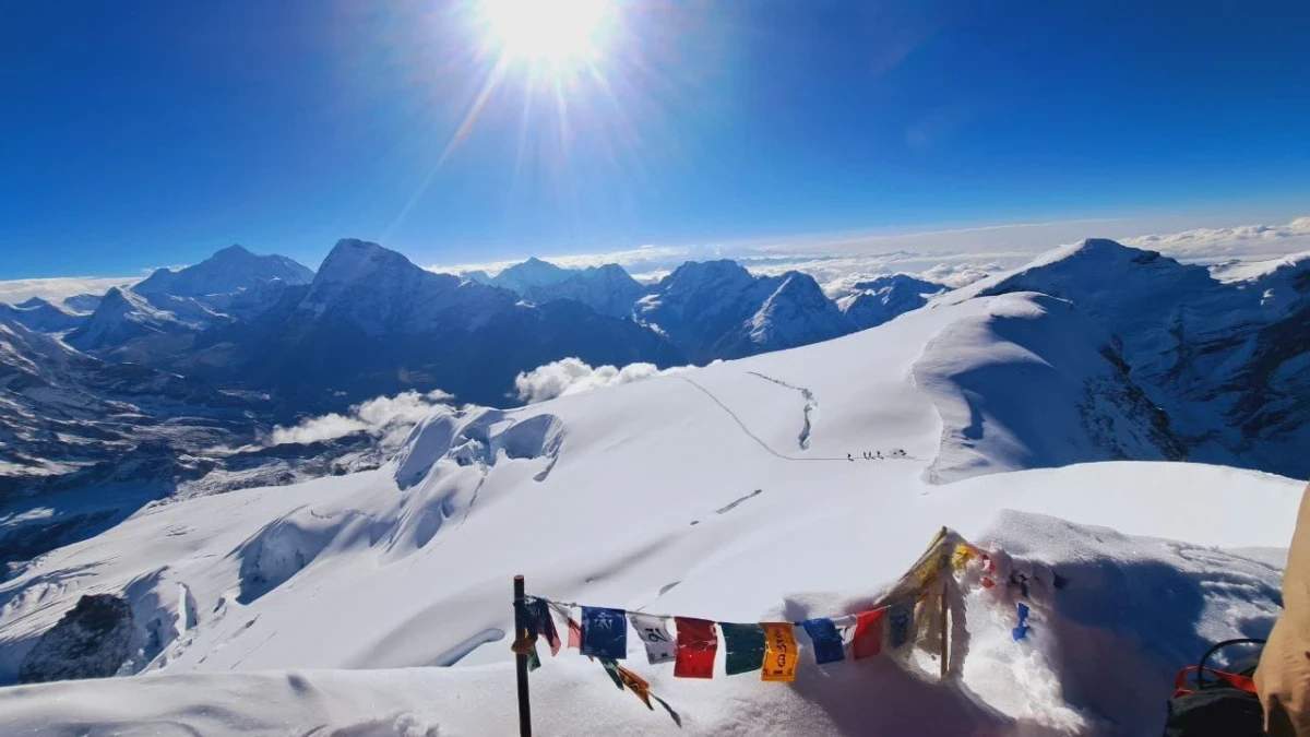 Mera Peak high altitude climbing route